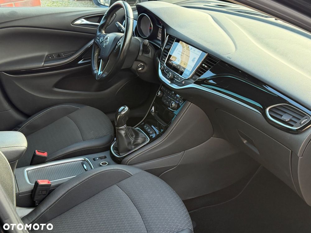 Opel Astra 1.4 Turbo Innovation - 22