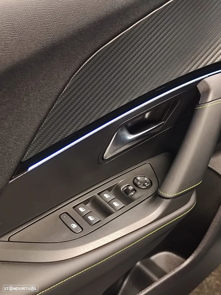 Peugeot e-2008 GT - 40