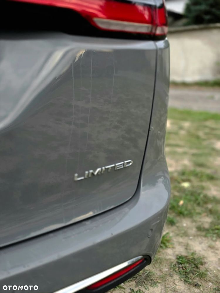 Chrysler Pacifica - 7