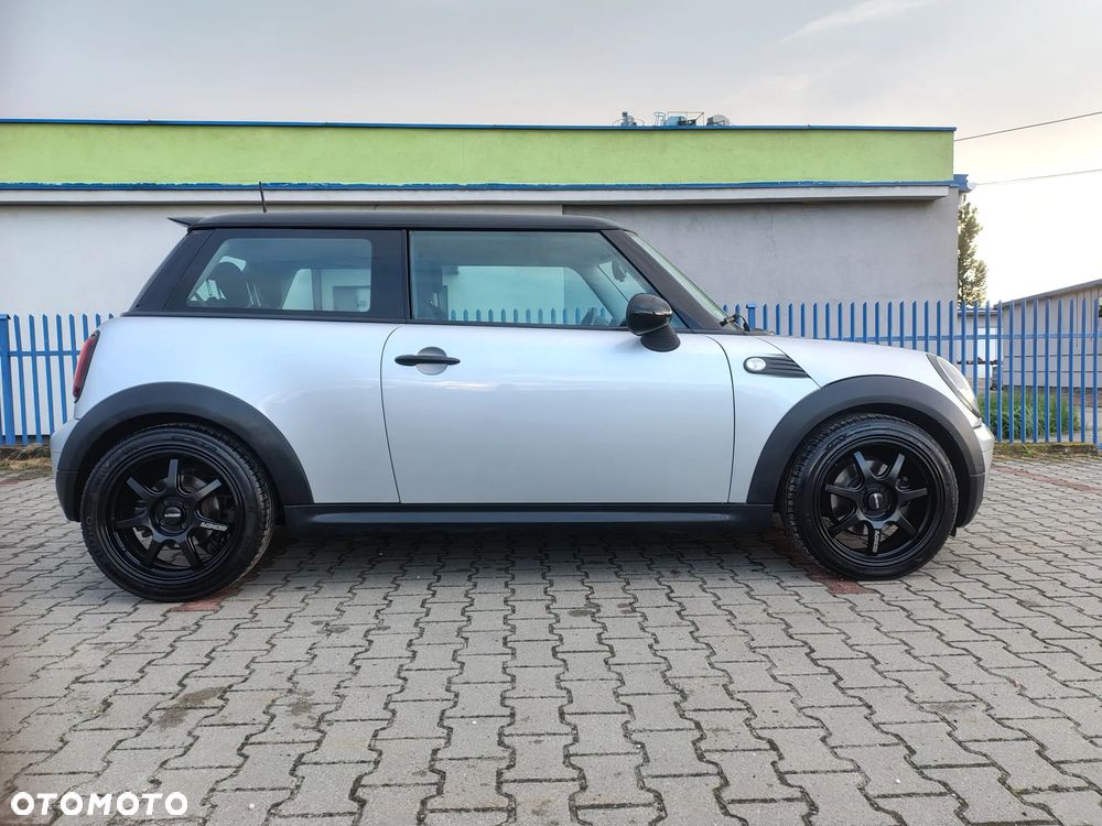 MINI Cooper Standard - 11