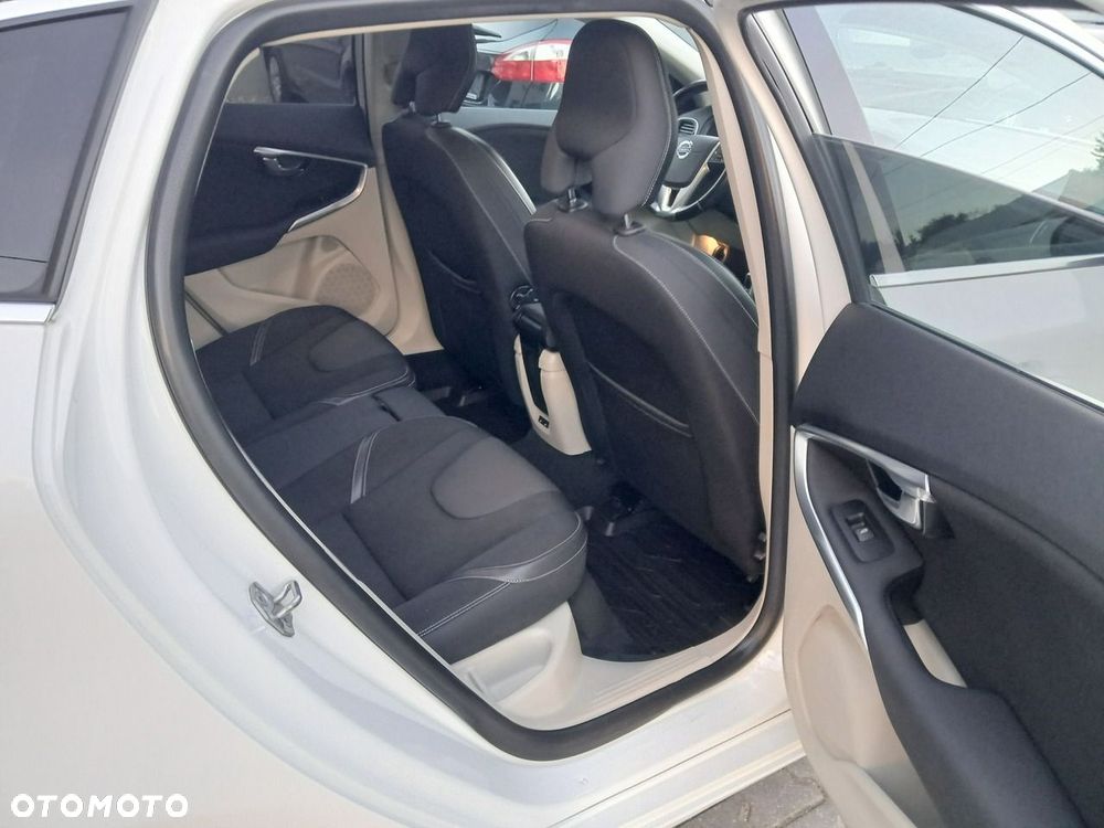 Volvo V40 - 13