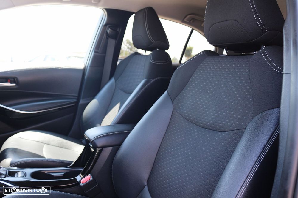 Toyota Corolla SD 1.8 Hybrid Luxury - 41