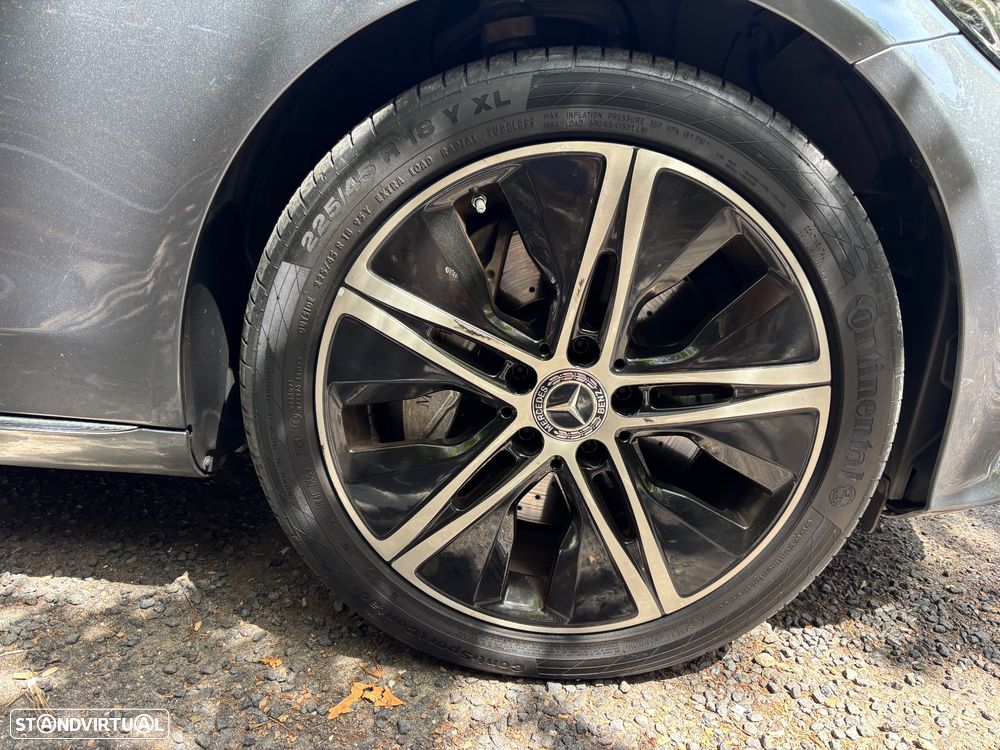 Mercedes-Benz C 300 BlueTEC Hybrid - 11