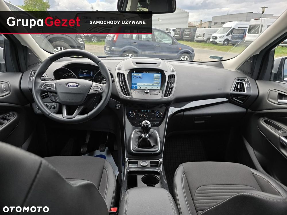 Ford Kuga - 10