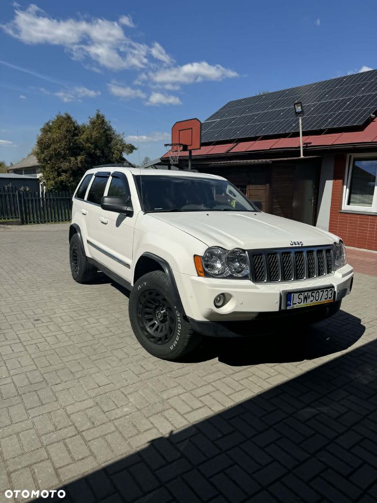 Jeep Grand Cherokee - 1