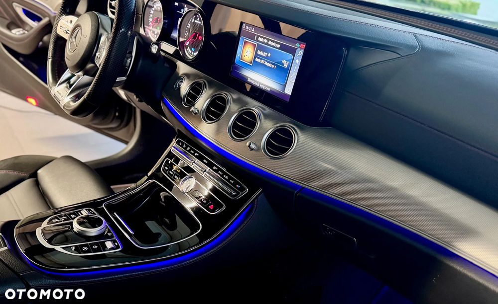 Mercedes-Benz Klasa E - 9