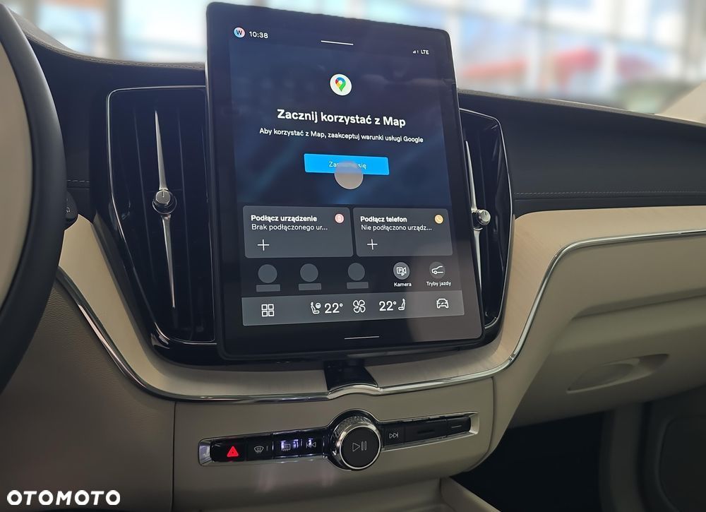 Volvo XC 60 B5 B AWD Ultra Dark - 18