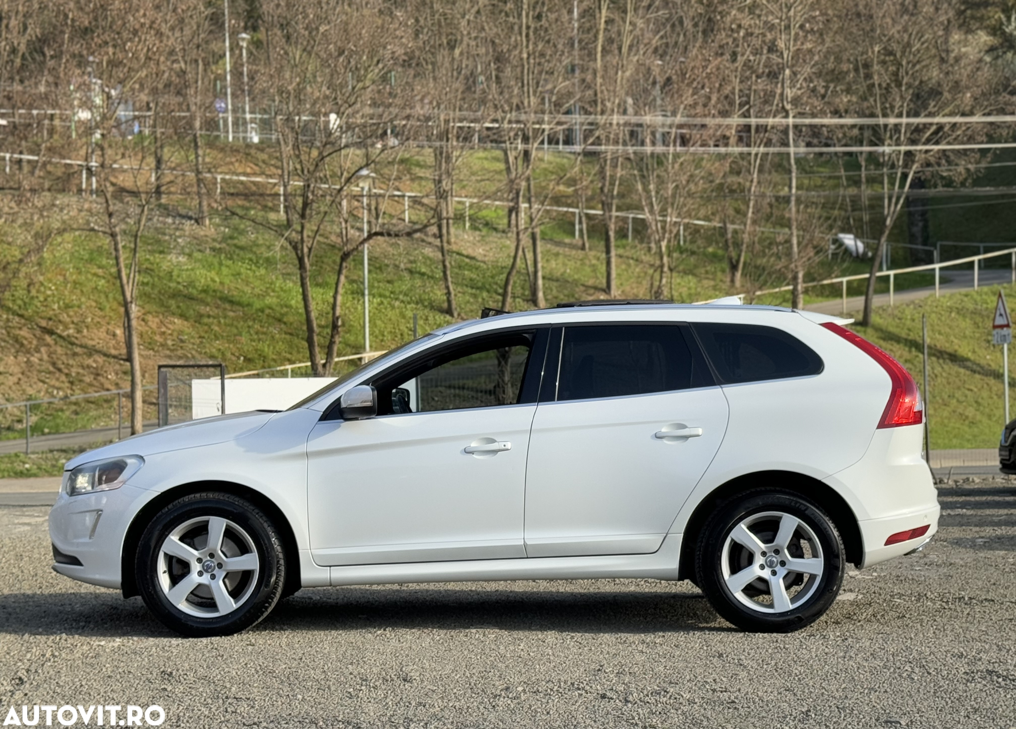 Volvo XC 60 D4 AWD Geartronic Summum - 13