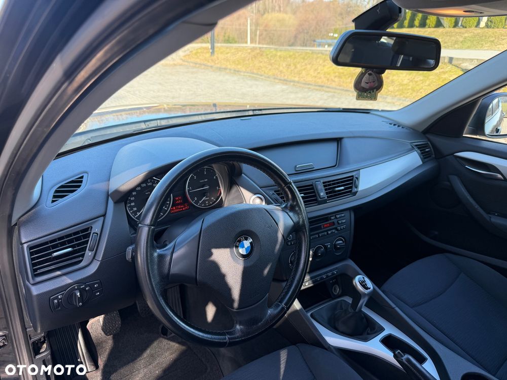 BMW X1 xDrive18d - 9