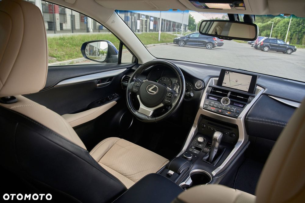 Lexus NX 200t Prestige AWD - 31