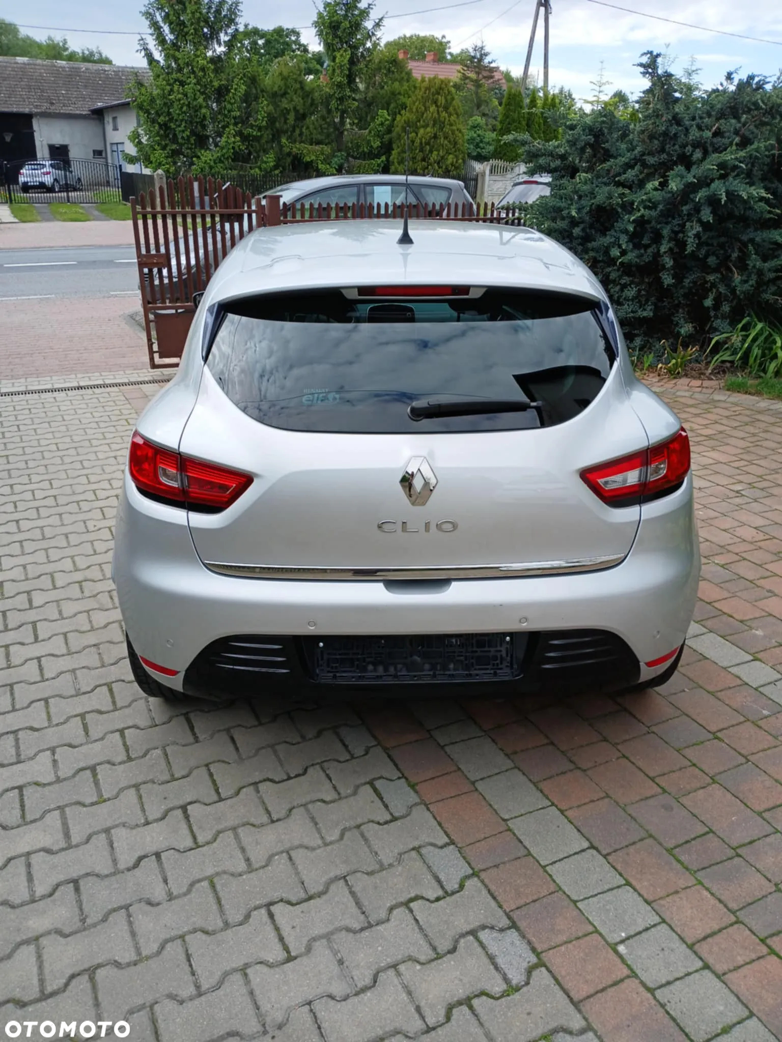 Renault Clio dCi 90 Limited - 8