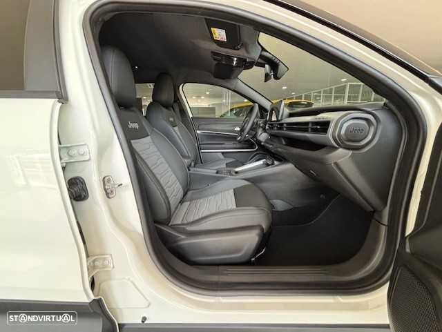 Jeep Avenger 1.2 e-Hybrid Altitude DCT - 12