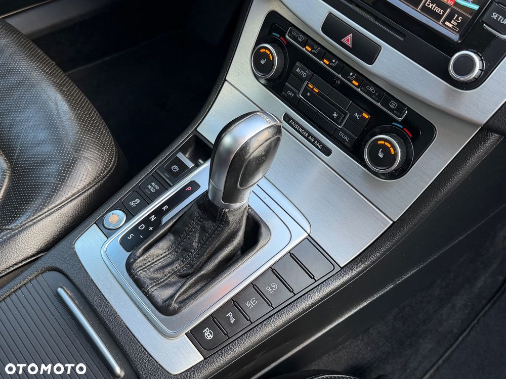 Volkswagen Passat - 18
