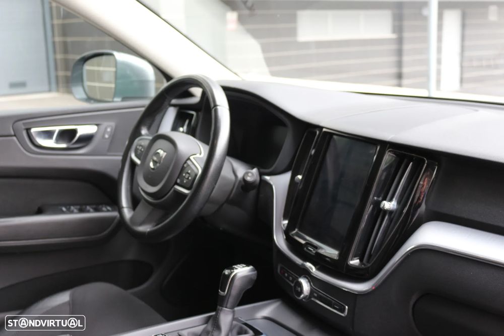 Volvo XC 60 2.0 D3 Momentum Plus - 9