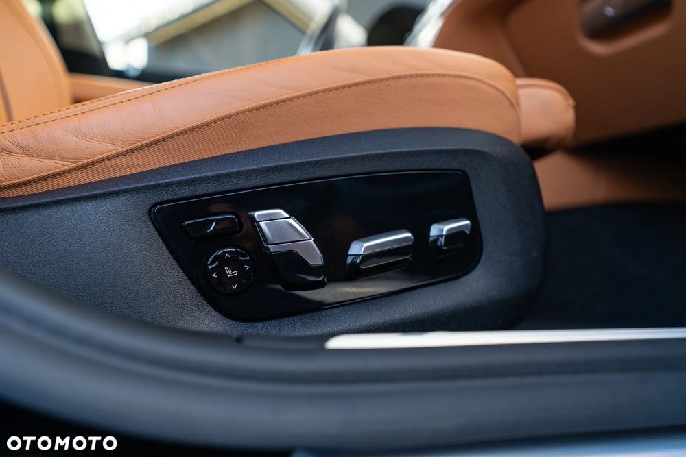 BMW Seria 7 740d xDrive - 18