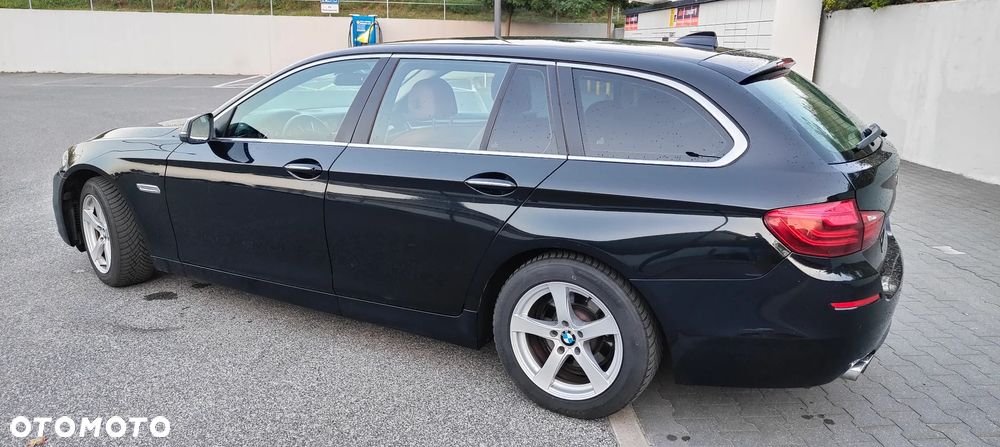 BMW Seria 5 525d Luxury Line - 14