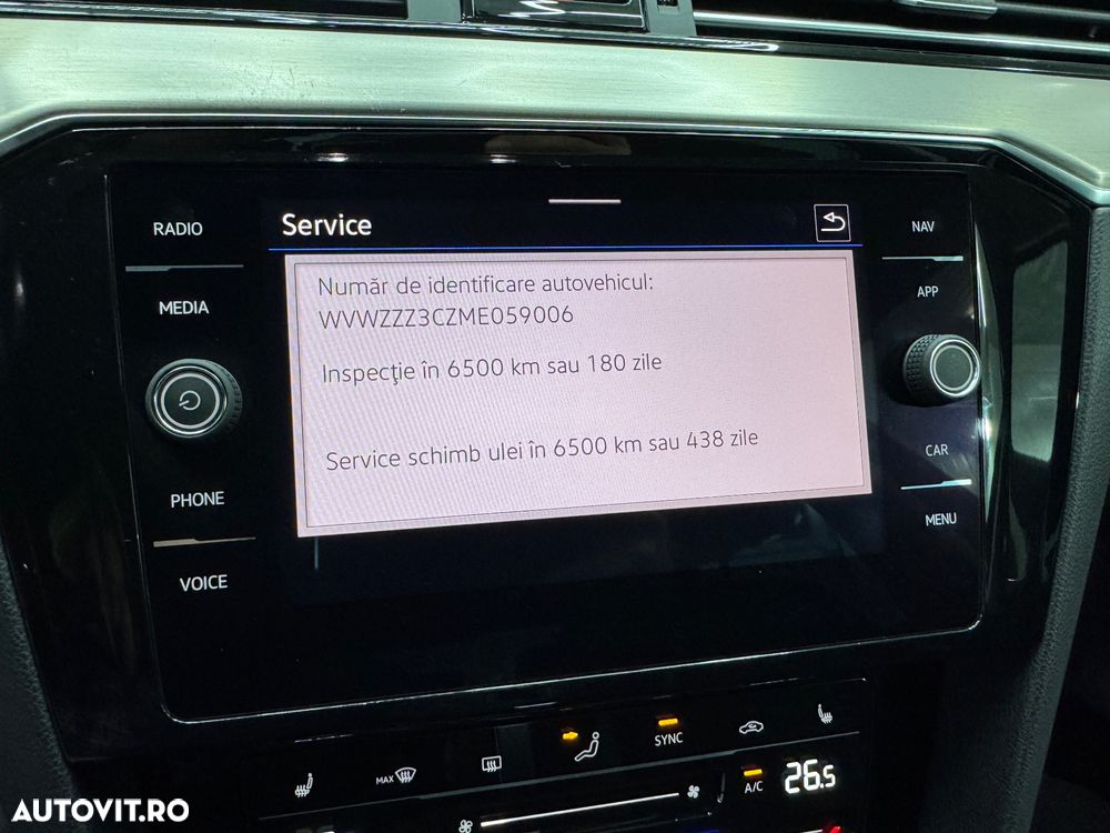 Volkswagen Passat 2.0 TDI DSG Highline - 13