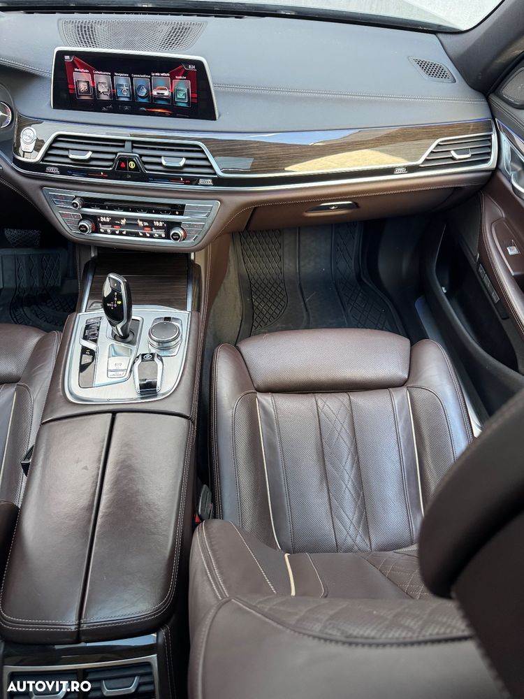 BMW Seria 7 740d xDrive - 24