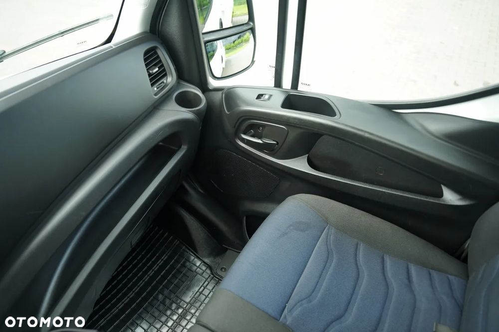 Iveco DAILY 35-160 / SKRZYNIOWY 4 M / MANUAL / BLIŹNIAK / 2020 / SPROWADZONY - 21
