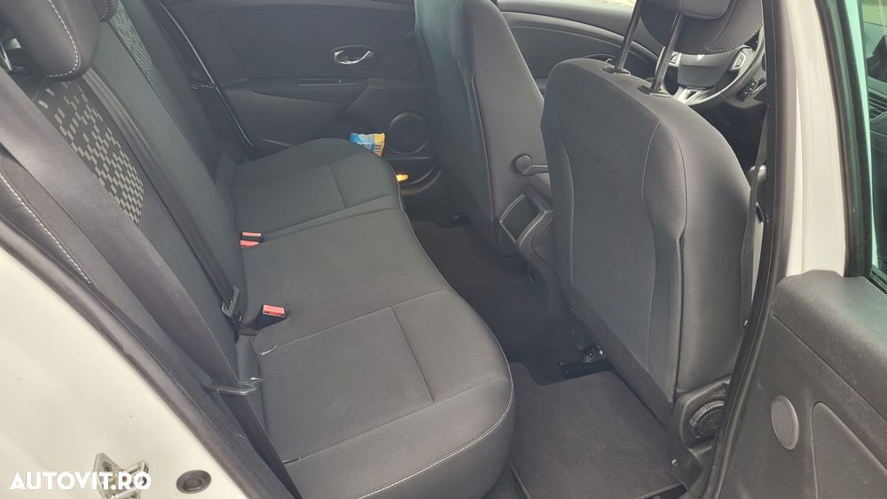 Renault Megane ENERGY dCi 110 Start & Stop Expression - 9