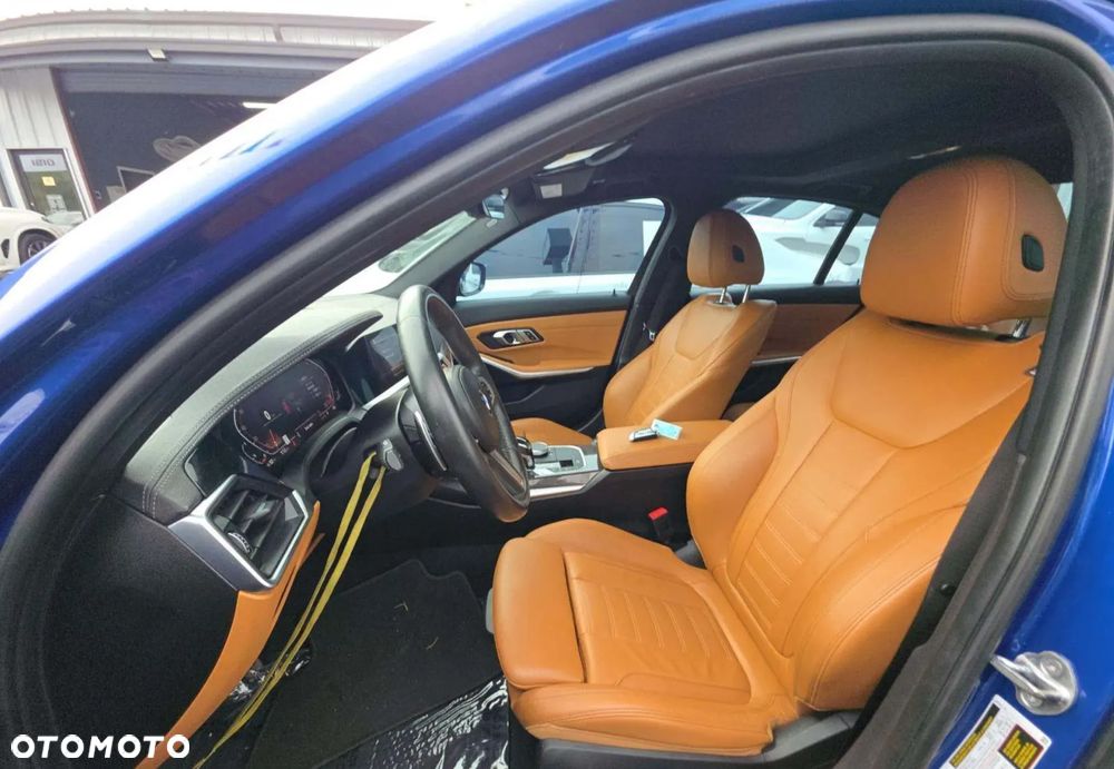 BMW Seria 3 330i xDrive M Sport - 6