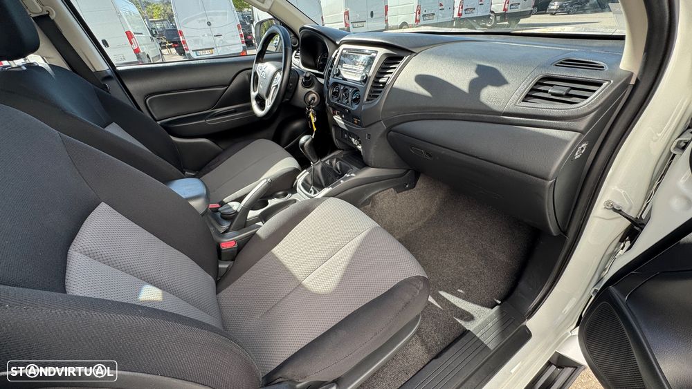 Mitsubishi L-200 Cabine dupla 4X2 - 16