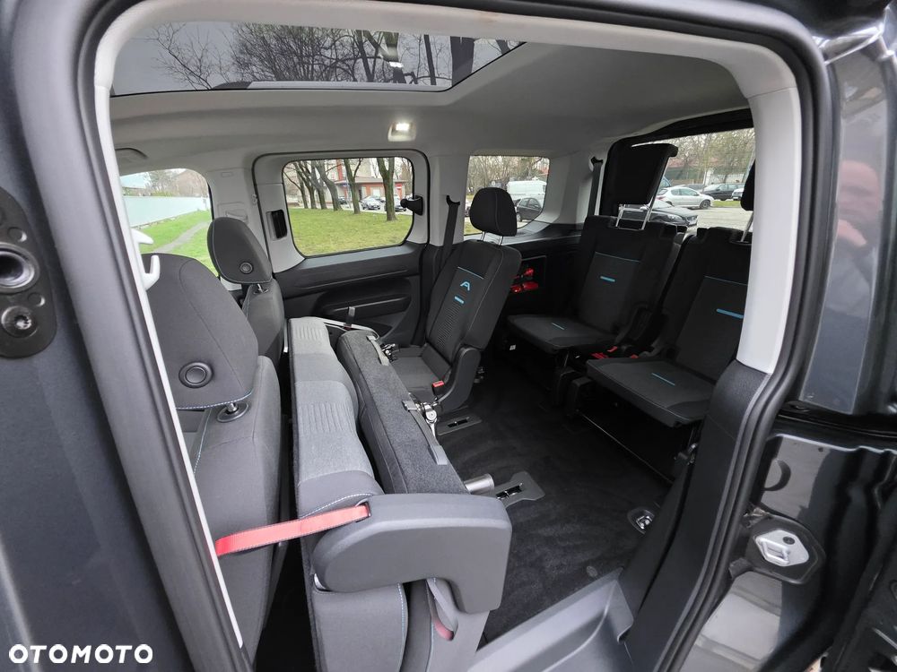 Ford Tourneo Connect 2.0 EcoBlue Active - 22
