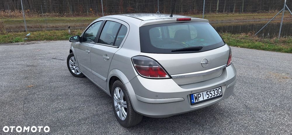 Opel Astra 1.7 CDTI Cosmo - 1