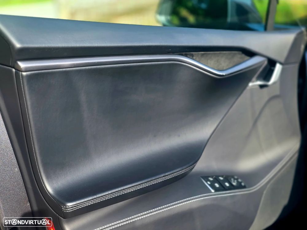 Tesla Model S Performance - 10