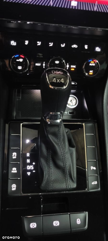 Skoda Superb 2.0 TSI 4x4 L&K DSG - 38