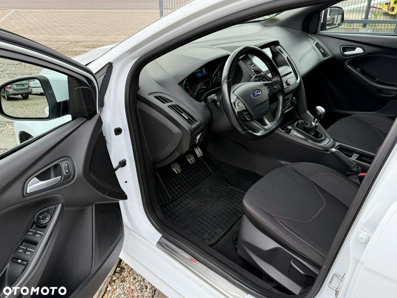 Ford Focus - 6