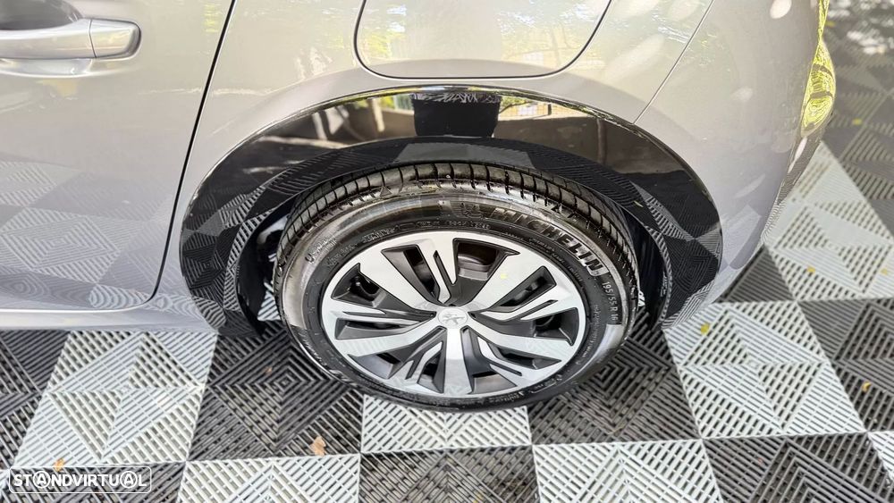 Peugeot e-208 50 kWh Active Pack - 5