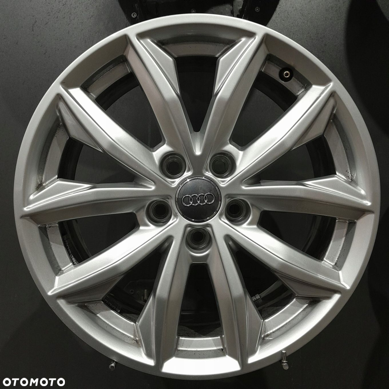 Felgi 17 5x112 Audi A6 C7 C8, Q5, A4 B8 B9 OE F503017-13 - 4