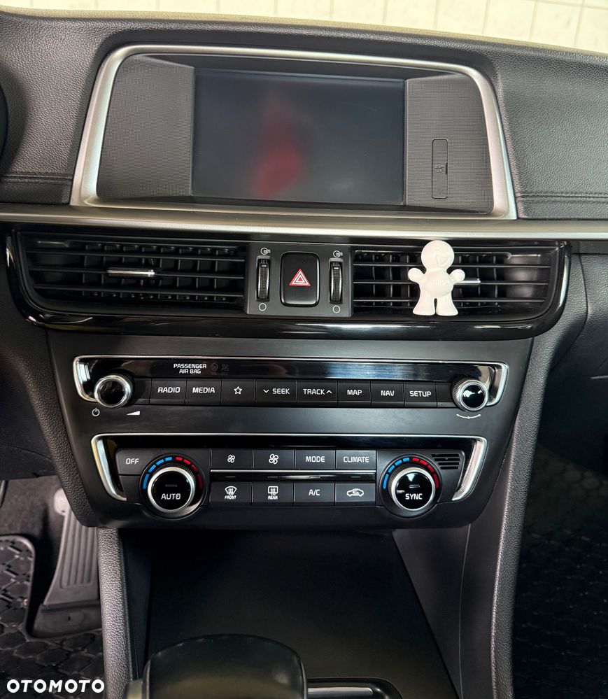 Kia Optima - 31