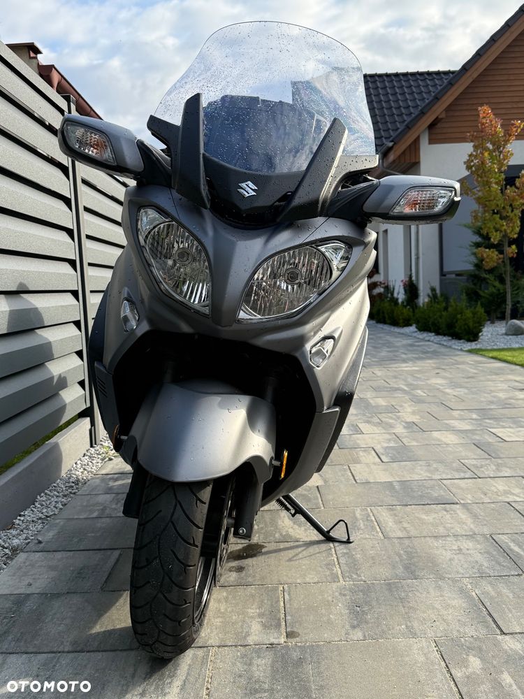 Suzuki Burgman - 6