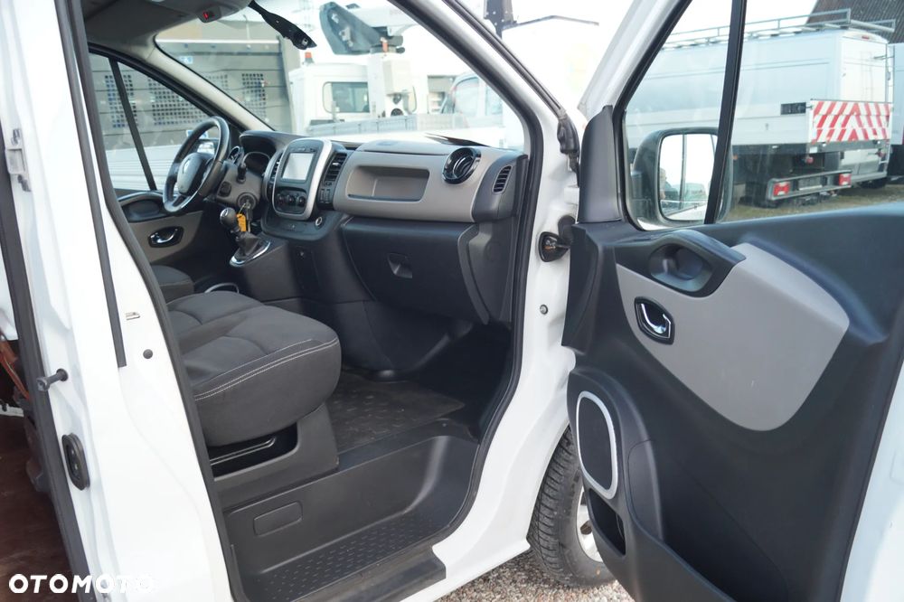 Renault Trafic - 17