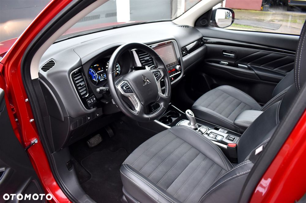 Mitsubishi Outlander Intense + - 14