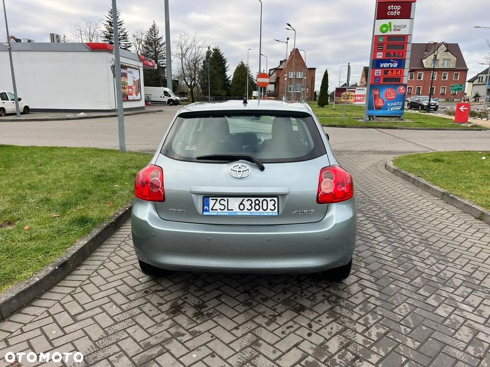 Toyota Auris 1.4 VVT-i Team - 7