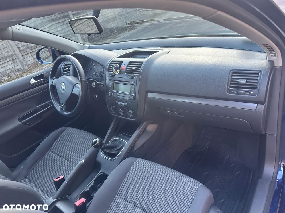 Volkswagen Jetta - 29