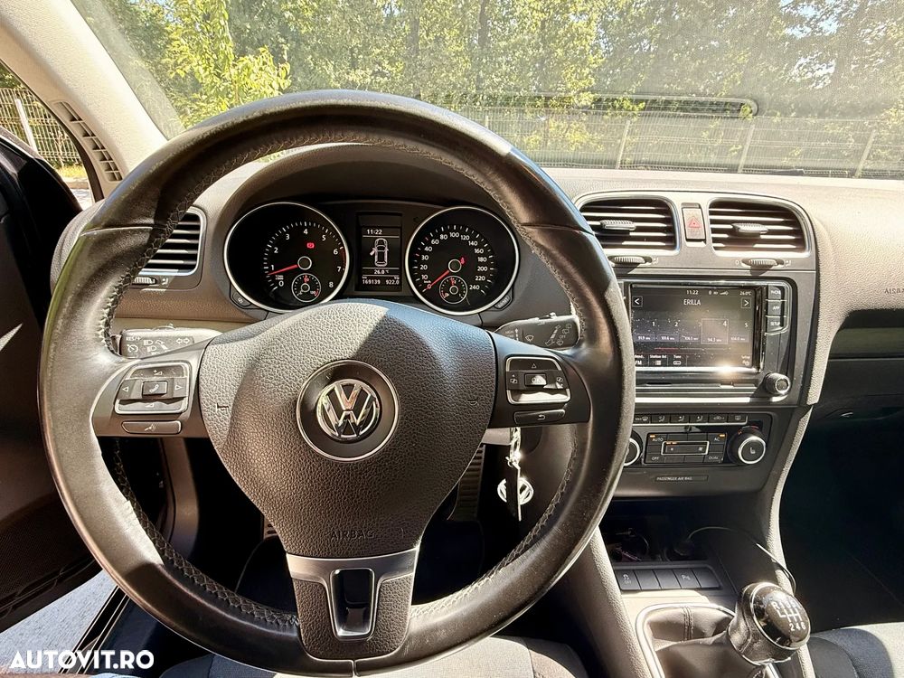 Volkswagen Golf - 9
