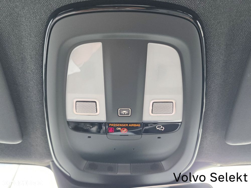 Volvo XC 40 - 31