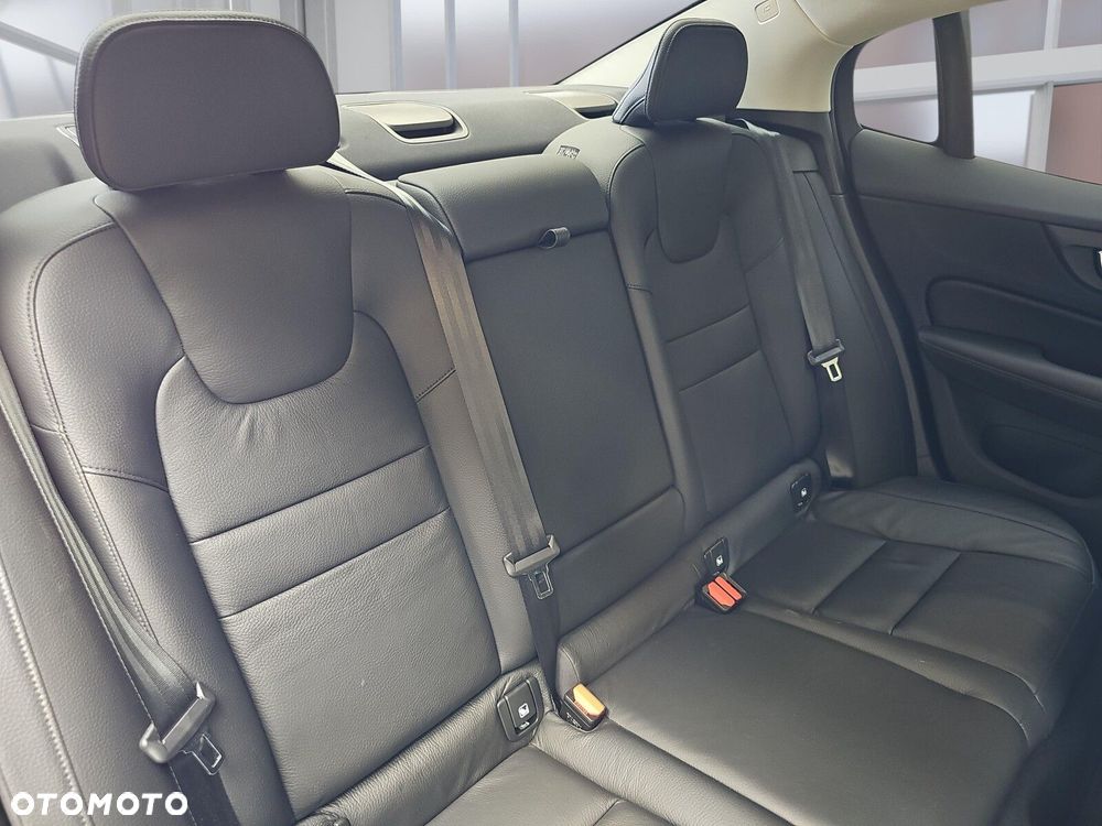 Volvo S60 B4 B Plus Dark - 10