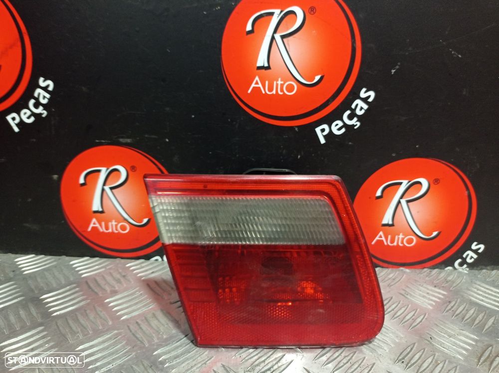 Farolim Stop Direito Mala Bmw 3 (E46) - 1