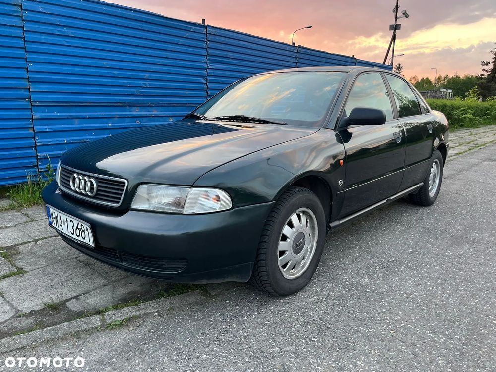 Audi A4 Limousine - 1