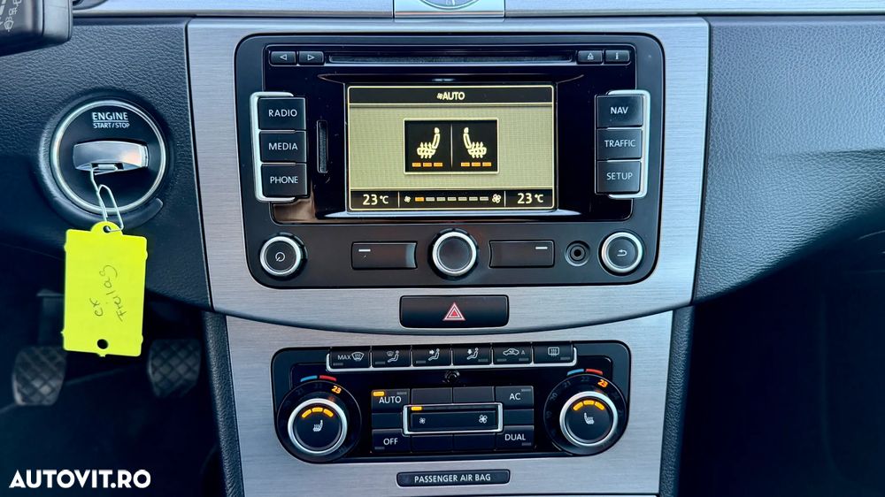 Volkswagen Passat Variant 2.0 TDI BlueMotion Technology DPF Comfortline - 13