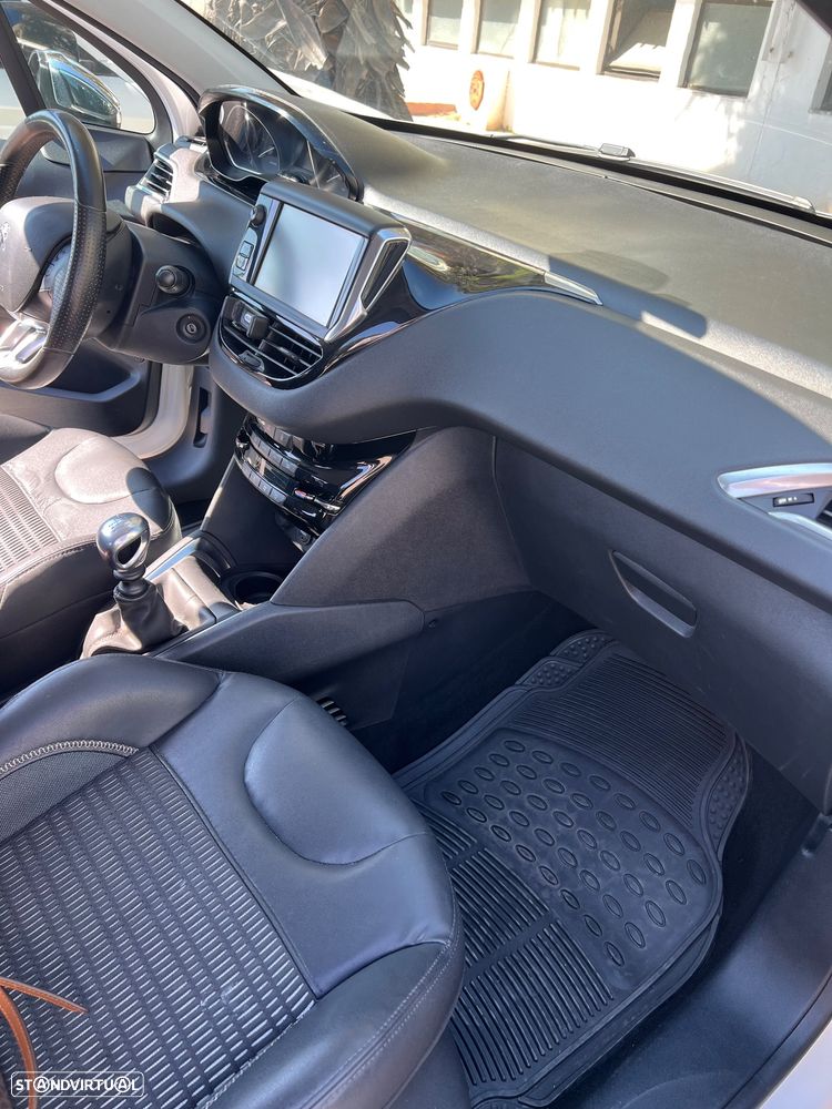 Peugeot 208 1.6 e-HDi Allure - 5