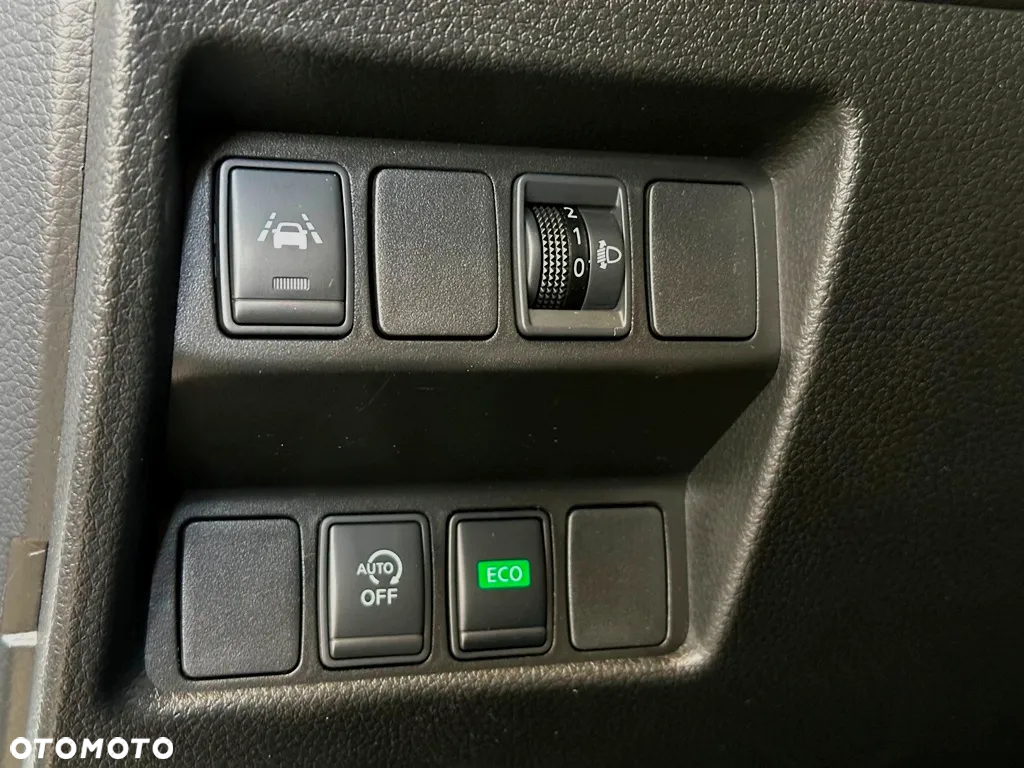 Nissan Qashqai 1.3 DIG-T N-Connecta DCT - 17