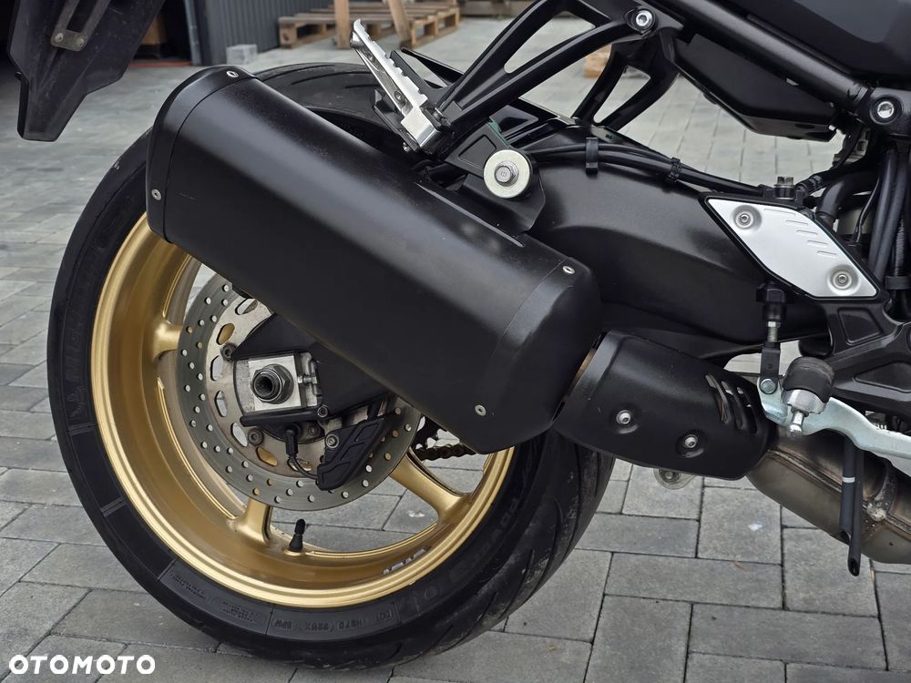 Yamaha FZ8 - 23