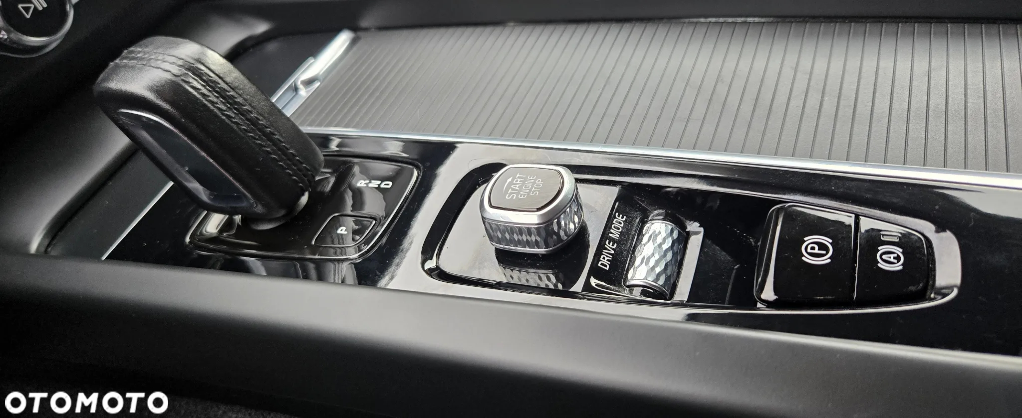 Volvo XC 60 B4 D Geartronic Momentum Pro - 29
