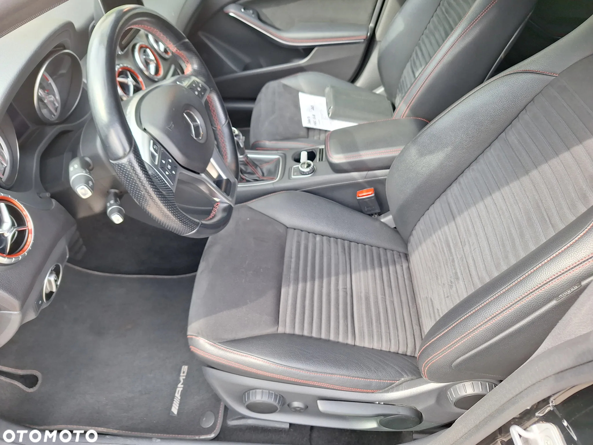 Mercedes-Benz CLA 180 BlueEffICIENCY Edition - 18